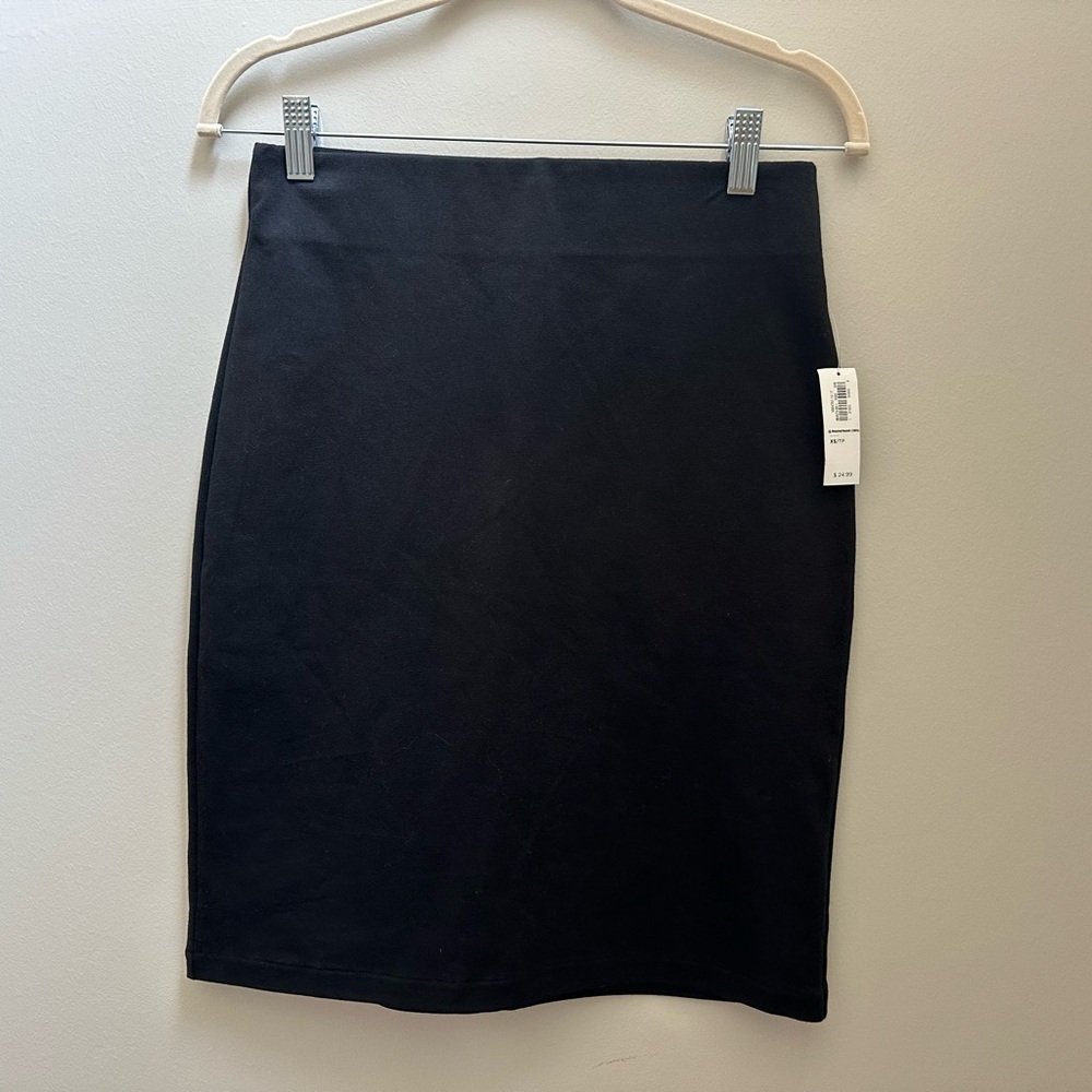 NWT Stretchy Classic Black Women's Pencil Skirt Size XS